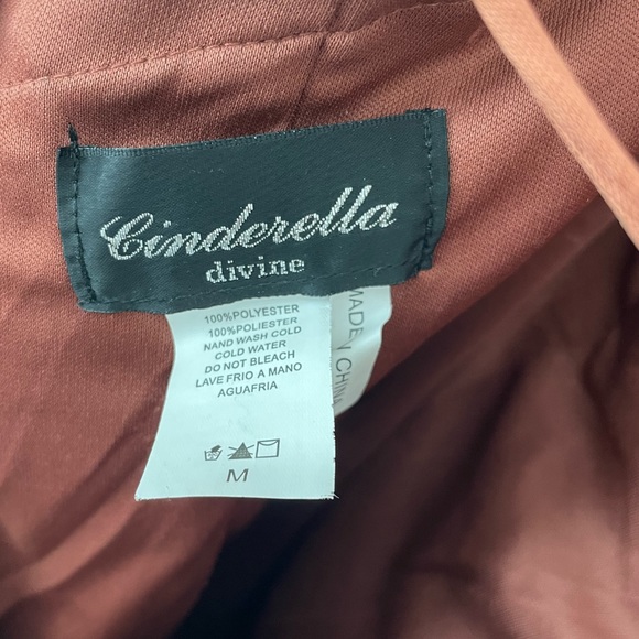 Cinderella Divine Sienna sequin prom dress. Size M. Used: worn once - Picture 4 of 4